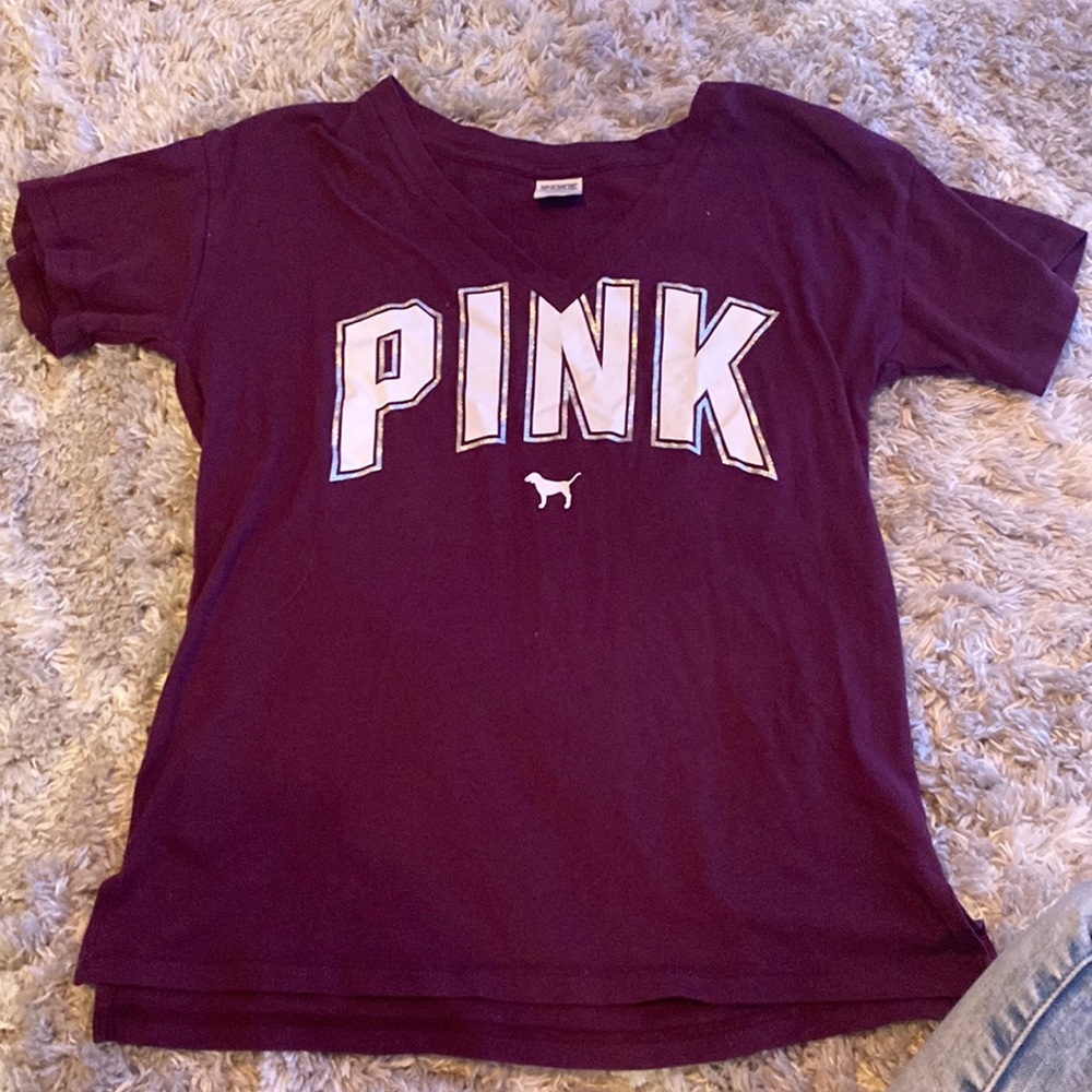 pink tee